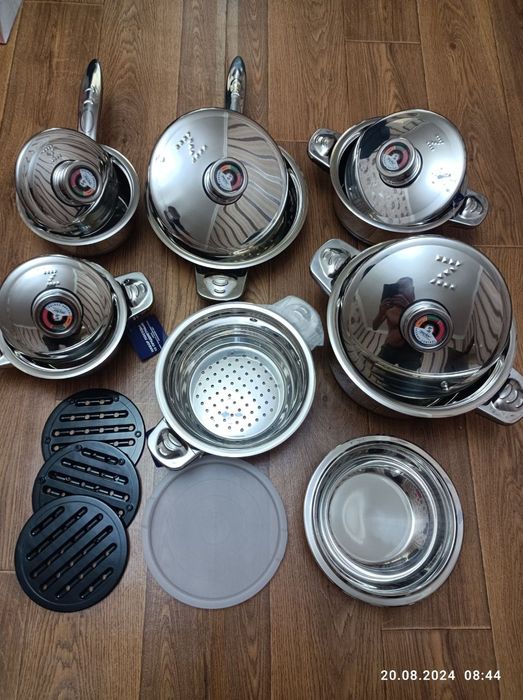 Набор кастрюль с сковородкой итд