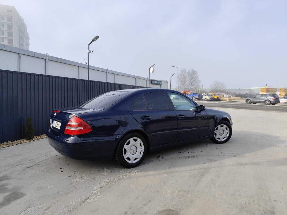 MERCEDES-BENZ E-Class 2004 — imagine 2