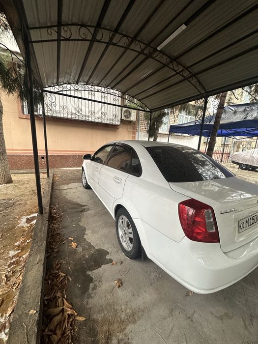 Lacetti 1.8 mator sotiladi ozimzaniki
