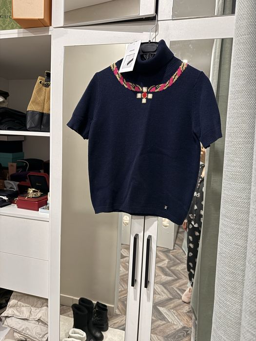 Продам шерстяную кофту