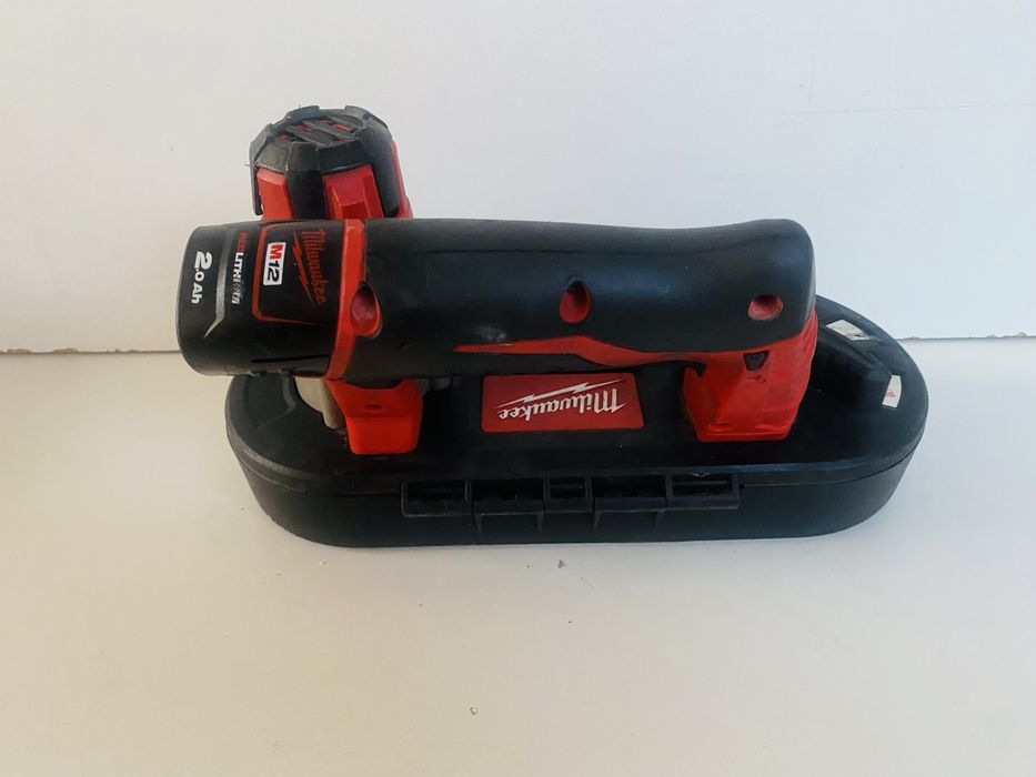 Milwaukee circular banzic de metal