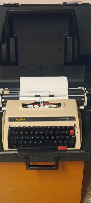 Mașină de scris Brother de luxe 1613 impecabilă