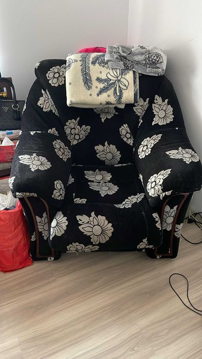 2 fotolii elegante și comode. , stare excelentă, 400 lei bucata