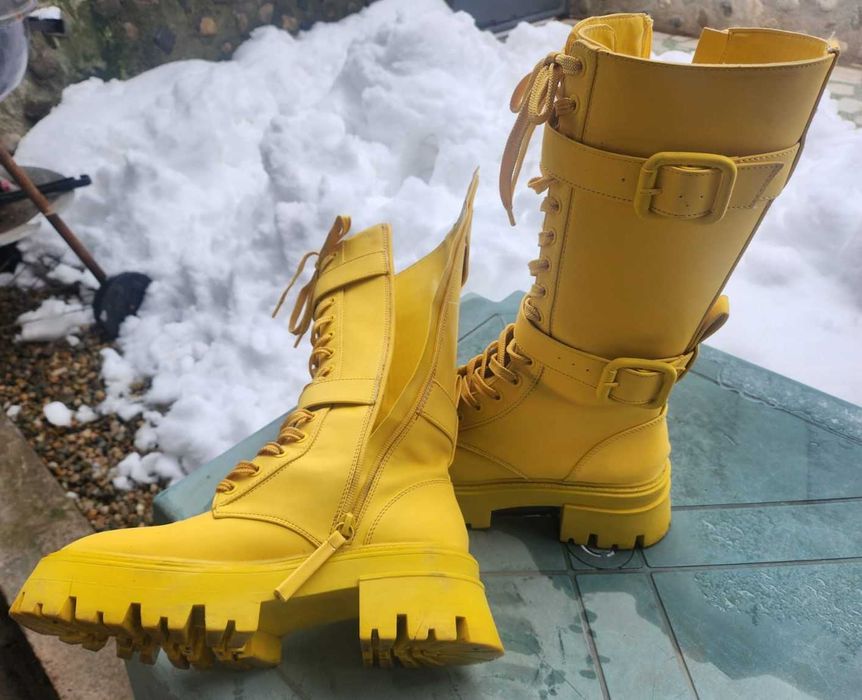 Cizme bocanci Zara nr. 37 din piele naturală galbene