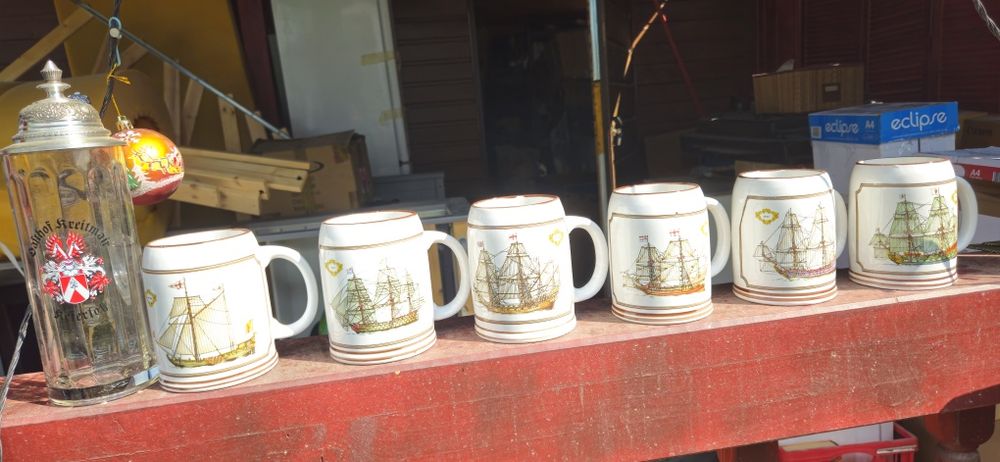 Vand/schimb  halbe germane vechi. Si 2 scorpioni.Vezi cele 8 poze