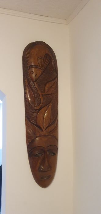 Vând colecție măști lemn