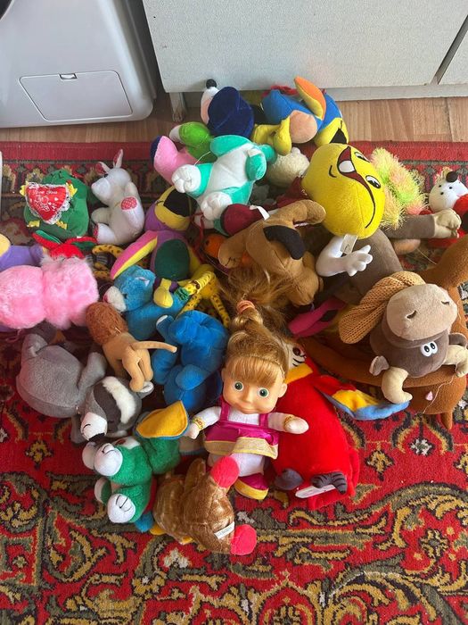 Игрушки разные ( машины, Лего и тд)