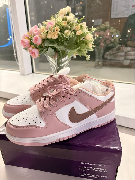 Продам новые,качественные кроссовки Nike