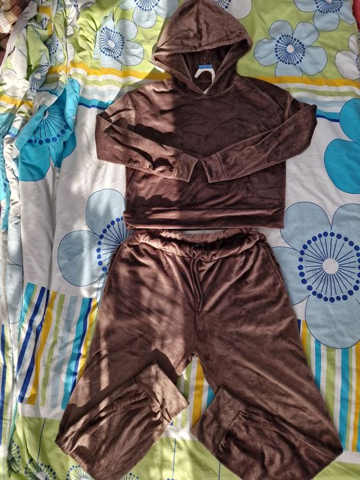 Пухен комплект в кафяво размер С/М