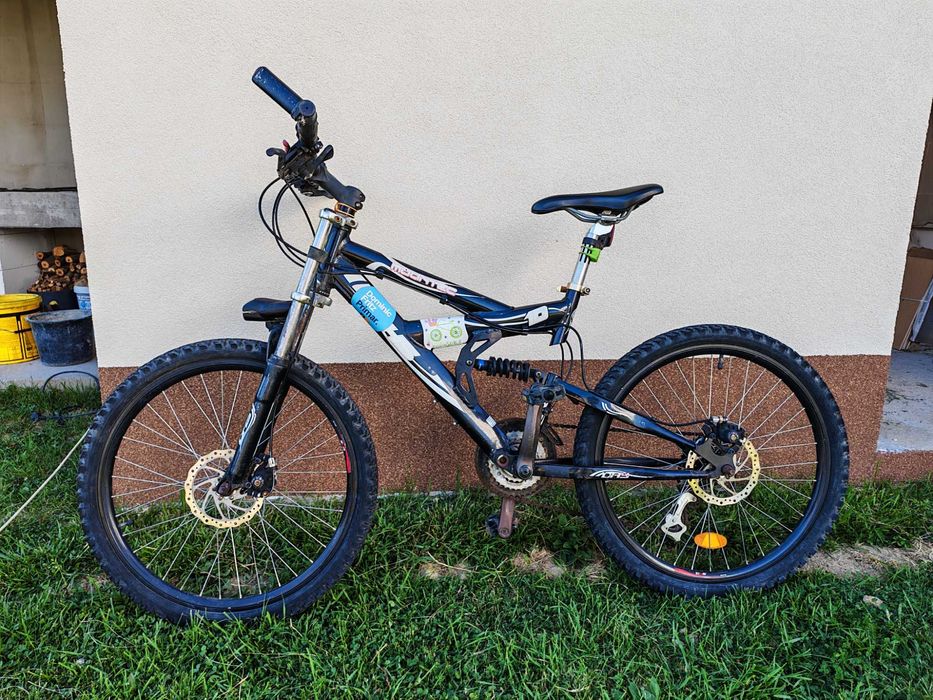 Vând 2 Biciclete