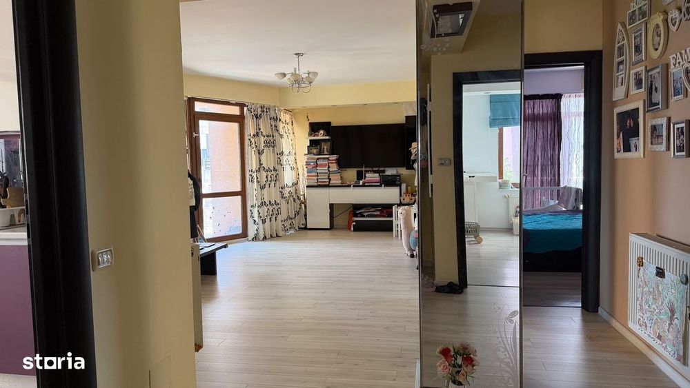 Apartament 3 camere cu 3 balcoane loc de parcare bloc nou Compozitoril