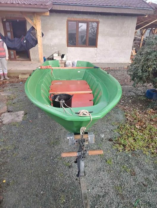 Vand barca TERHY 385 + motor Honda + peridoc