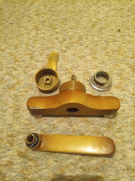 Батерия за мивка Видима