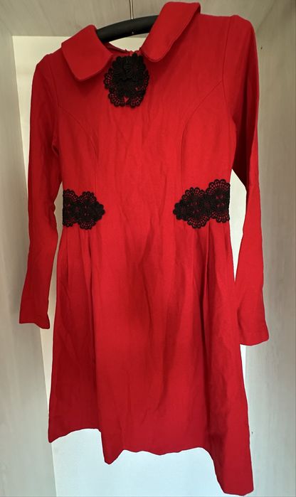 Аёллар кизил драп кўйлаги