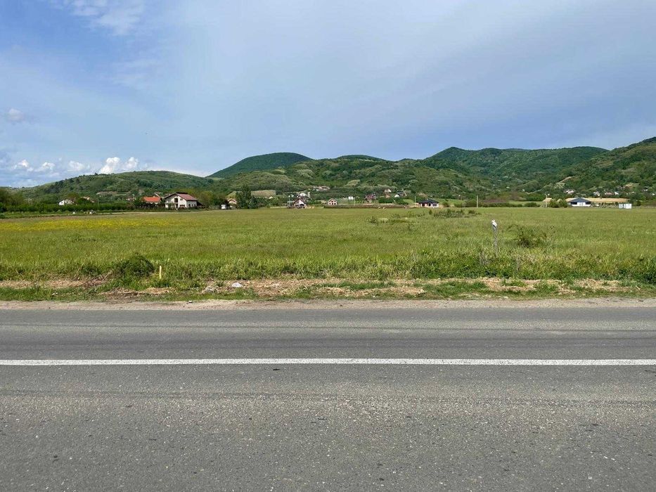 5755 mp teren intravilan Seini de vanzare, toate utilitățile, asfalt, construibil, plat, acces dublu