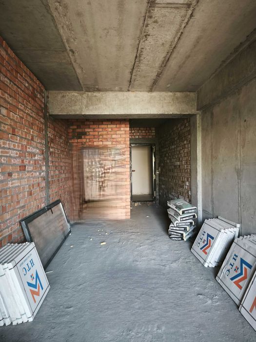 Yu  1 комнатная 29м2 на 4 этаже 10 этажного дома, массив Панельный