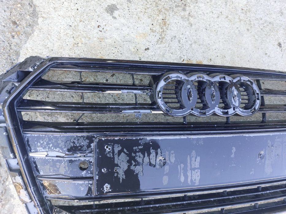 Решетка AUDI A4 B9 2015 - 2019