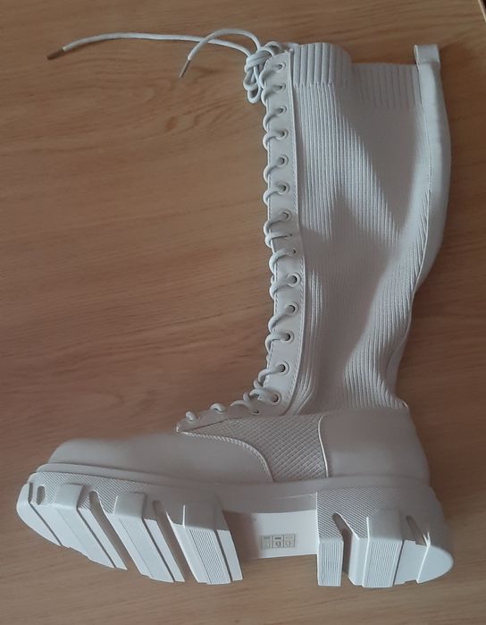 Vând ghete mărime 37