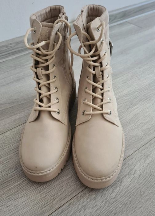 Ghete de damă ,nepurtate