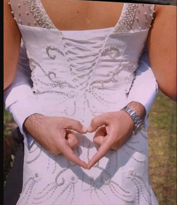 Rochie de mireasă potrivită la mărimile S, M, L