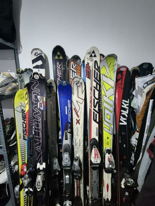 Skiuri si clapari zapda