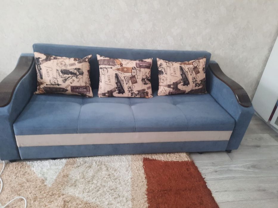 Диван, 2 кресла продаю