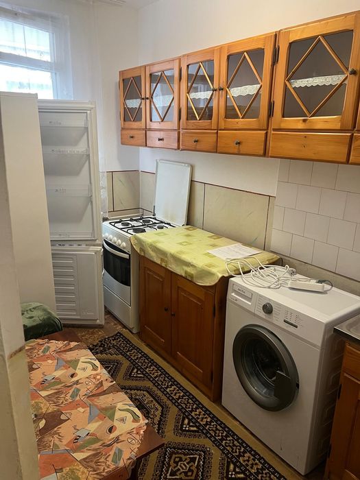 Închiriez garsoniera