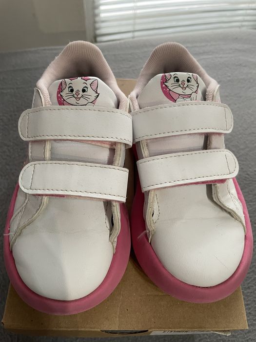 Adidas спортни обувки