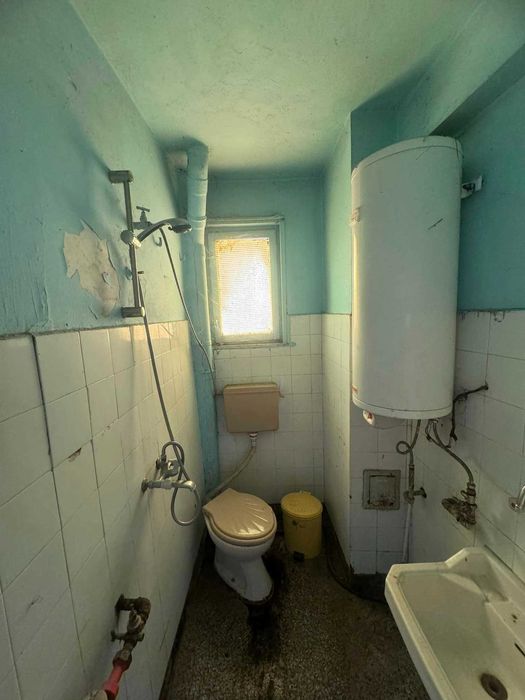 Продава се Тристаен апартамент в Търговище, Център - 78 кв.м за 915 €/кв.м - Снимка #7