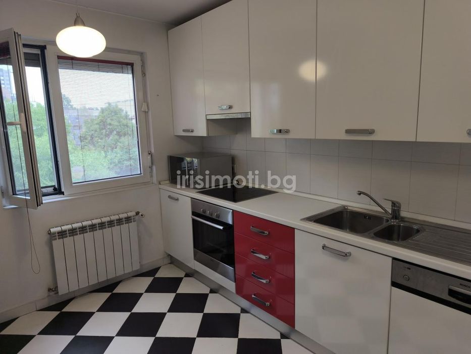 Дава се под наем Четиристаен апартамент в София, Изток - 147 кв.м за 1300 € - Снимка #6