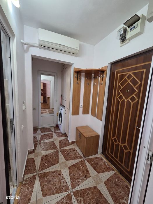 Inchiriez apartament decomandat 2 camere, Podul Ros