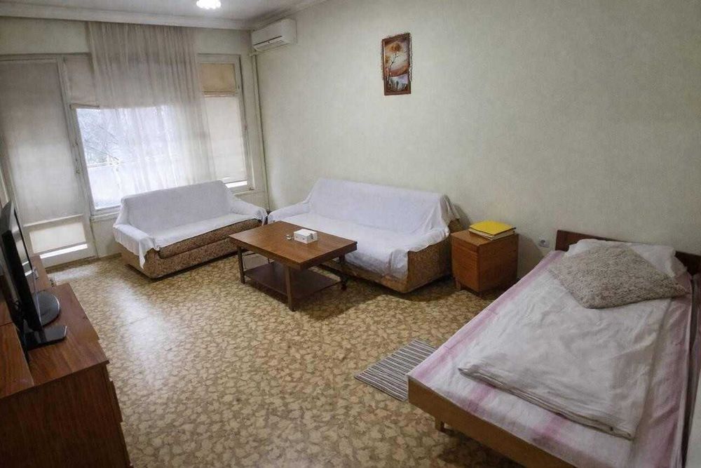 Тристаен апартамент в квартал Въстанически