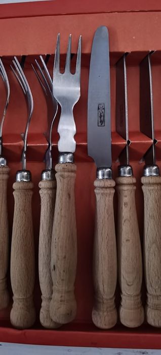 Лот стари прибори за хранене.