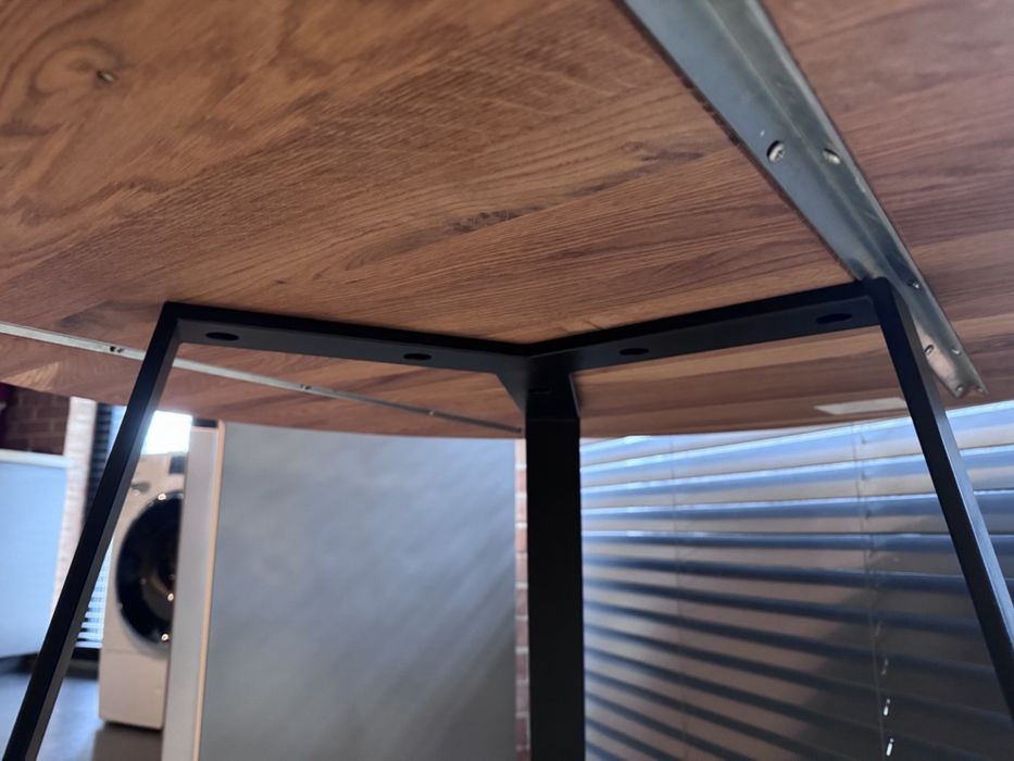 Masa rotunda din stejar