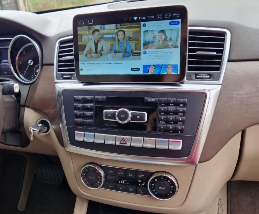 Navigatie Mercedes ML Carplay Waze YouTube GPS