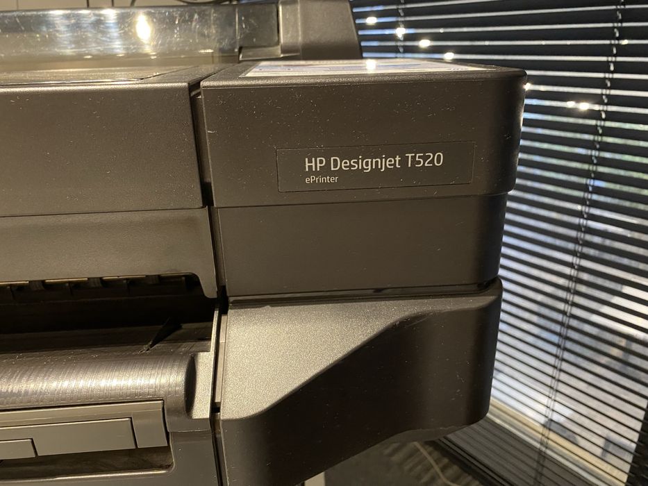 Плоттер HP DesignJet T520 ePrinter.