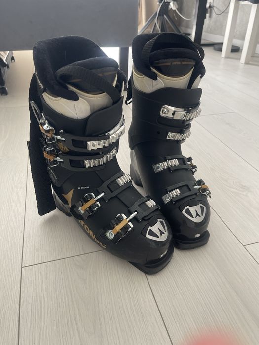 Лыжные ботинки Atomic