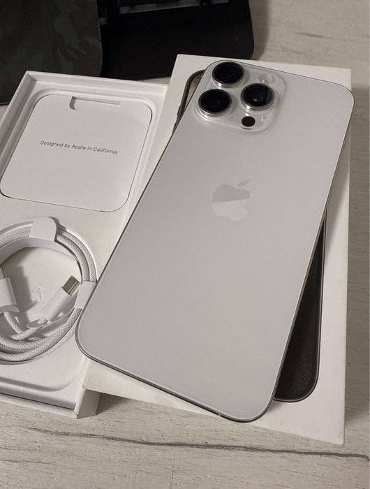 IPhone 15 Pro Max 256gb 5G full box ca nou in garantie
