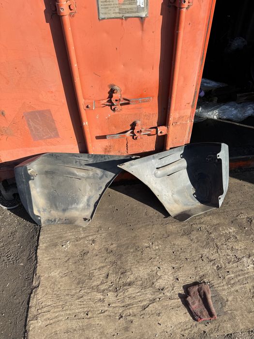 Задний бампер на Toyota RAV4