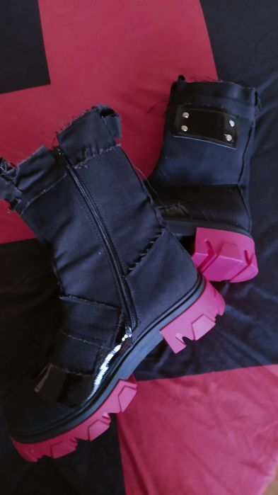 Дамски обувки и маратонки