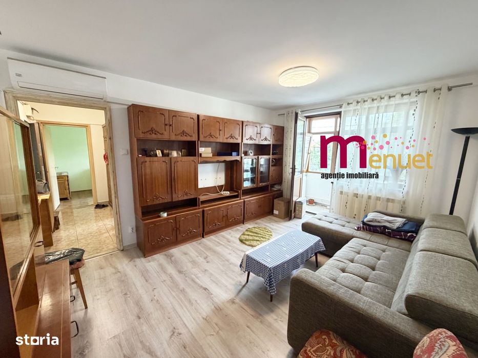 Apartament 3 camere,str.Victoriei+garaj si boxa