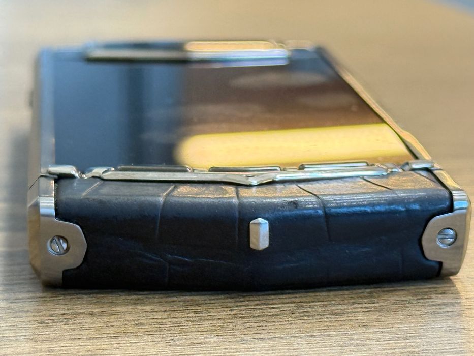 Vertu Ti Black Alligator Luxury Phone
