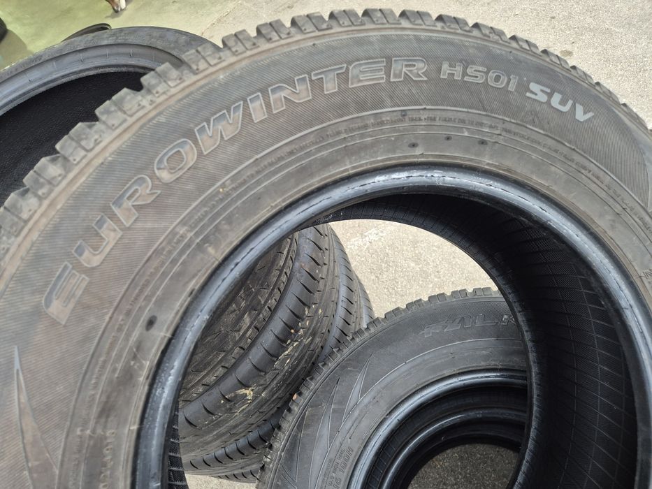 4бр. 215/70/16 Falken Eurowinter hs01 SUV зимни гуми