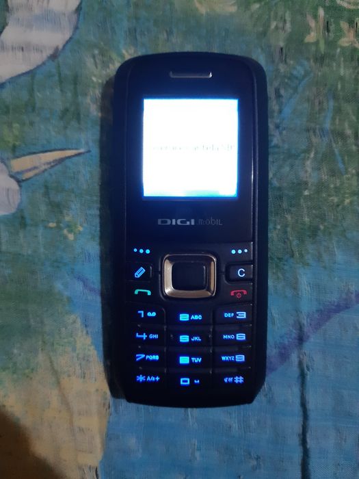 Vand telefon Digi mobil nou in Turda
