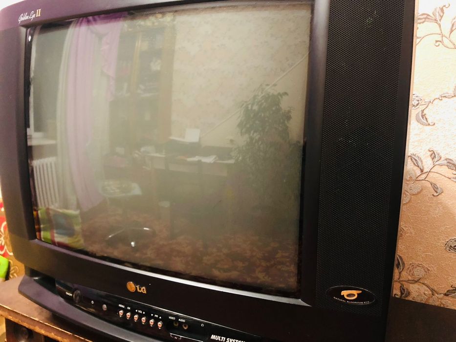 Телевизор цветной