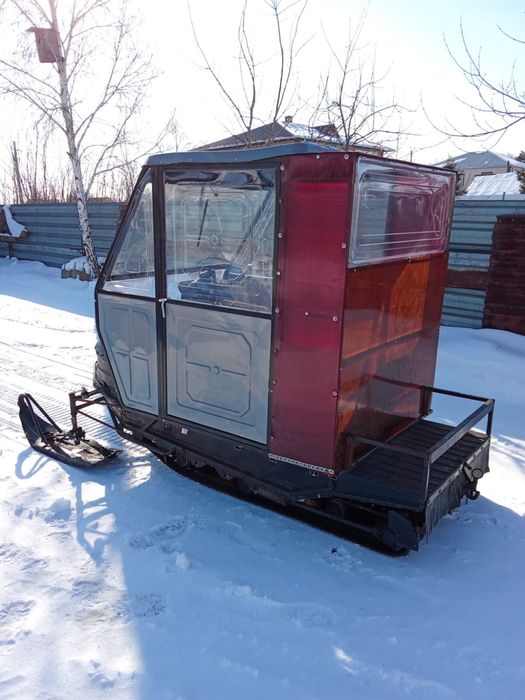 Продам снегоход буран