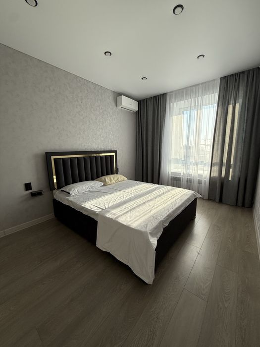 Сдам посуточно 1 комн ЖК Rauan