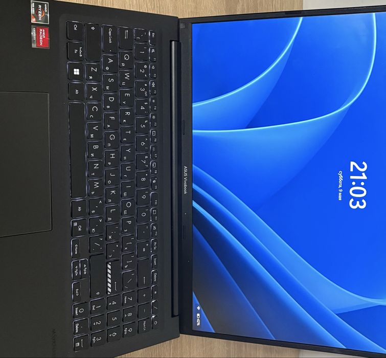 ASUS Vivobook 16 M1605YA
