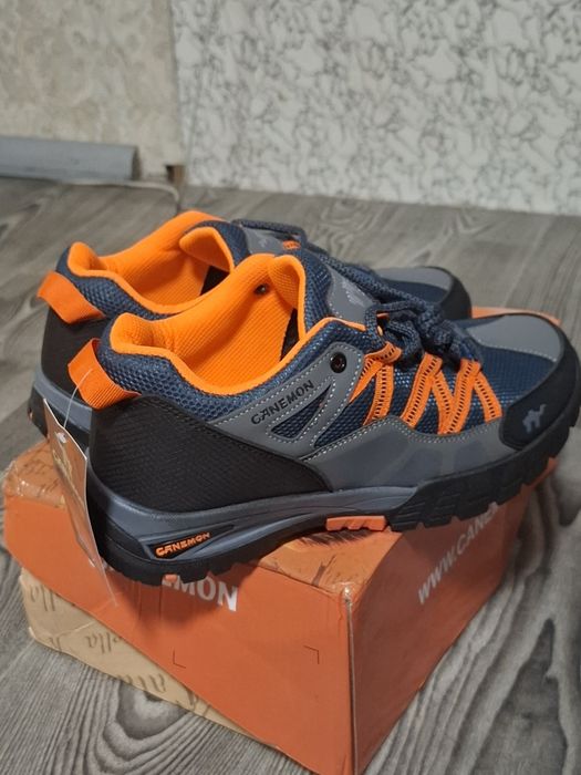 Продам новые кроссовки Canemon