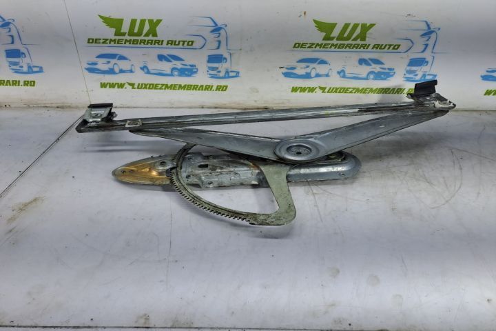 Macara geam drepata fata e521f Ford Focus 2  [din 2004 pana  2008] seria